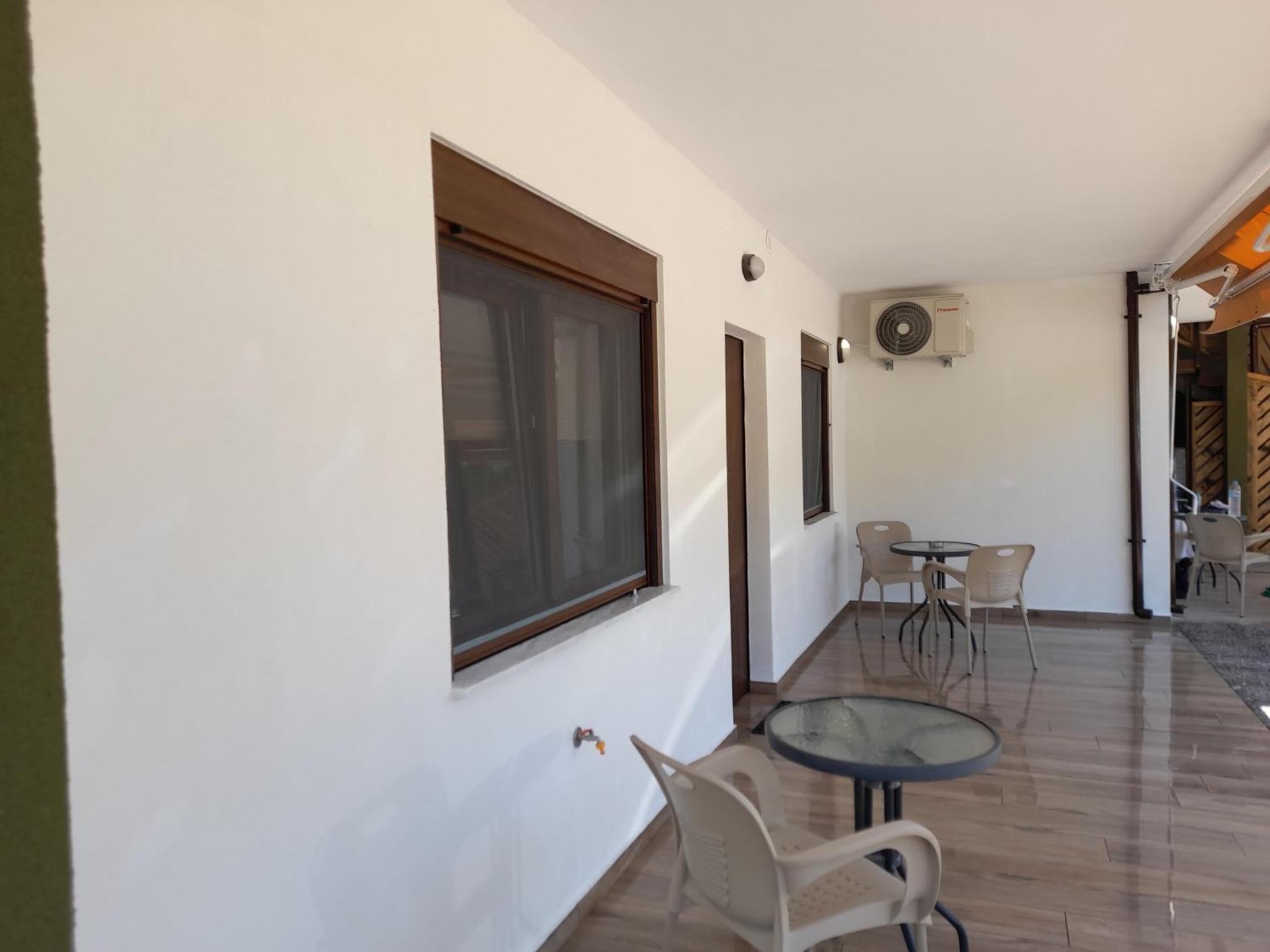 Mad'S Villas Néa Péramos Quarto foto