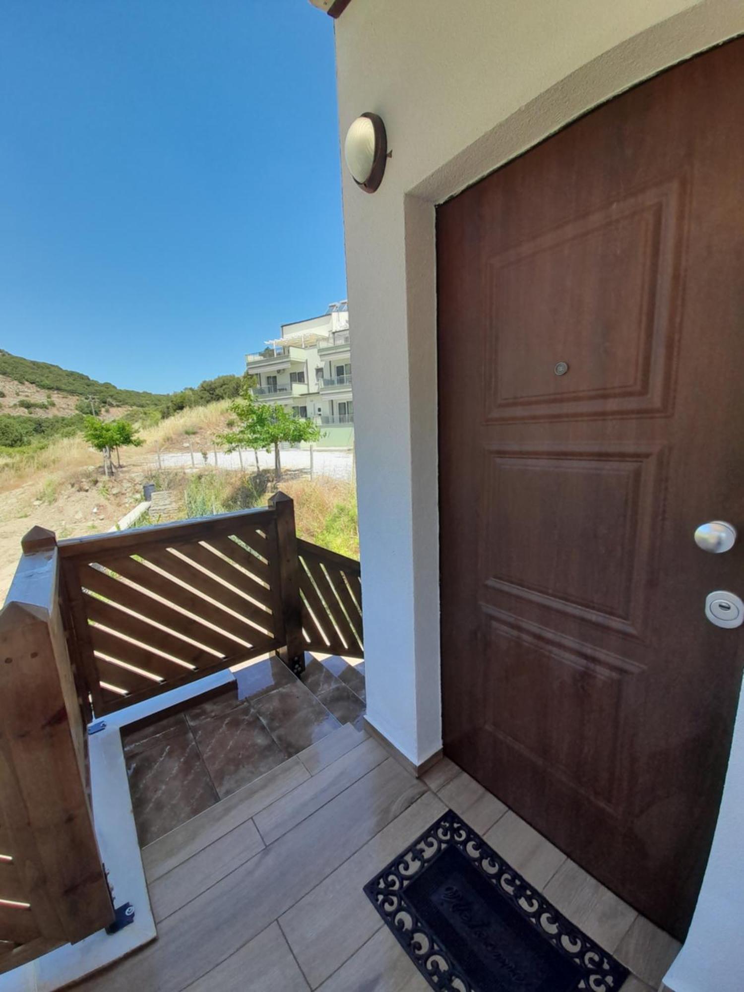 Mad'S Villas Néa Péramos Quarto foto